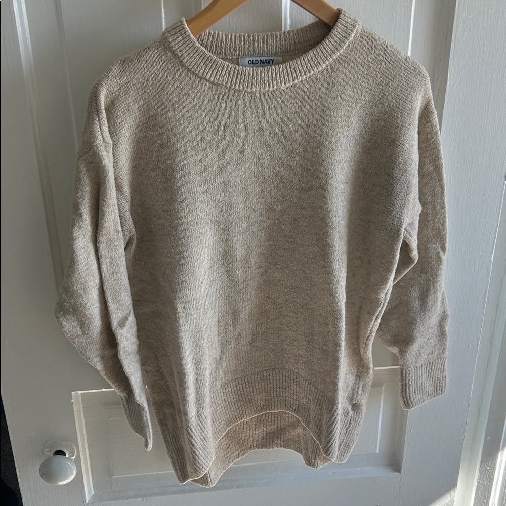 🔥Old Navy Beige Knit Sweater🔥